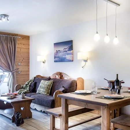 - Les Grandes Alpes Aparthotel La Clusaz