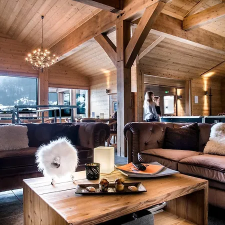 - Les Grandes Alpes Aparthotel La Clusaz
